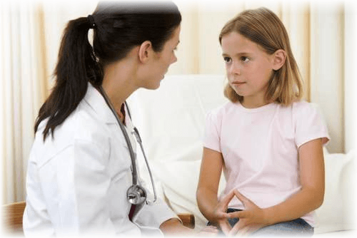 ребенок на приеме у врача педиатра